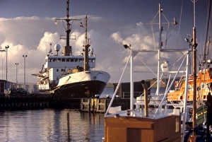 Shetland Prints: Lerwick harbour