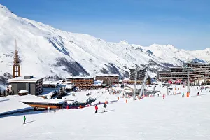 Leisure Activity Prints: Les Menuires ski resort, 1800m, in the Three Valleys (Les Trois Vallees)