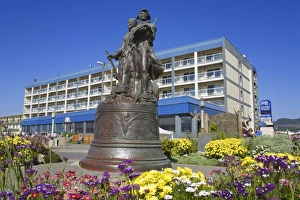 Sea Side Prints: Lewis and Clark End of Trail Monument in Seaside, Oregon, United States of America