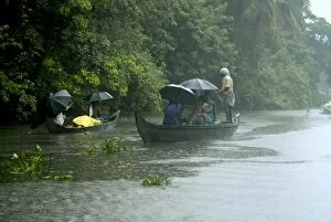 Images Dated 24th May 2006: Life during the monsoon rains, Kerala, India
