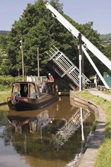 Lifting Prints: Liftbridge and towpath