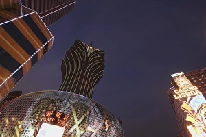 Images Dated 28th September 2008: Lights of Grand Lisboa Casino and Bank of China Building, Macau, China, Asia