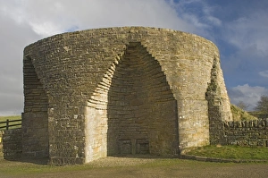 Northumbria Prints: Lime kiln near Vindolanda, Northumbria, England, United Kingdom, Europe