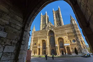 Medieval Collection: Lincoln Cathedral viewed through archway of Exchequer Gate, Lincoln, Lincolnshire