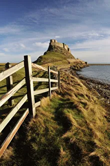 Images Dated 23rd January 2009: Lindisfarne Castle, Holy Island of Lindisfarne, Northumberland, England
