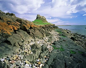 Sea Scape Collection: Lindisfarne castle, Lindisfarne, Holy Island, Northumberland, England, United Kingdom