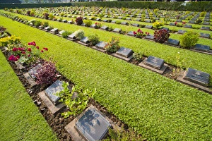 The End Prints: Lines of hundreds of graves at Kanchanaburi War Cemetery, Thailand, Southeast Asia, Asia