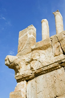 Images Dated 15th October 2007: Lions, Qasr Iraq El Amir (Qasr Al Abd) (Fortress of Servant), Wadi as Sir