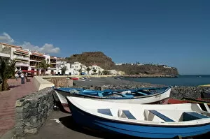 Images Dated 3rd January 2009: The little port of Playa Santiago, La Gomera, Canary Islands, Spain, Atlantic, Europe
