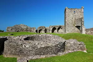 12th Century Gallery: Llansteffan Castle, Carmarthenshire, Wales, United Kingdom, Europe