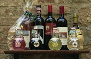 Pienza Prints: Local produce for sale, Pienza, Tuscany, Italy, Europe