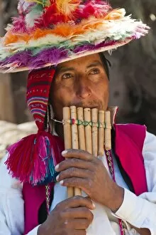 Images Dated 14th October 2009: Local residents of Taquile Island, Lake Titicaca, Peru, South America