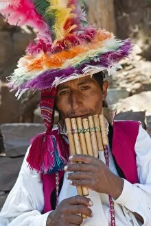 Images Dated 14th October 2009: Local residents of Taquile Island, Lake Titicaca, Peru, South America