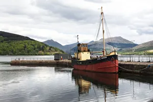 Overcast Prints: Loch Fyne, Inveraray Harbour, Vital Spark, Argyll, Scotland, United Kingdom, Europe