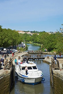 The locks of Fonserannes, Canal du Midi, UNESCO World Heritage Site, Beziers, Herault, Languedoc, France, Europe