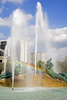 Images Dated 6th October 2008: Logan Square Fountain, Parkway Museum District, Philadelphia, Pennsylvania