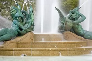Images Dated 30th September 2008: Logan Square Fountain, Parkway Museum District, Philadelphia, Pennsylvania