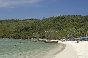 Images Dated 20th January 2000: Loh Dalam bay