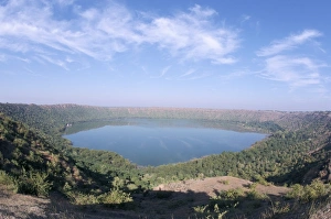 Lonar meteorite crater