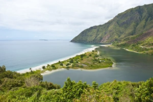 Long beach strip on the east coast of Grande Terre, New Caledonia, Melanesia, South Pacific, Pacific Long beach strip on the east coast of Grande Terre, New Caledonia, Melanesia, South Pacific, Pacific