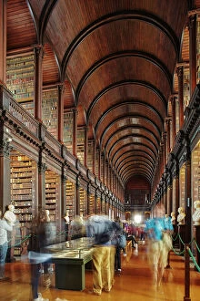 College Collection: The Long Room in the library of Trinity College, Dublin, Republic of Ireland, Europe