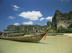 Long Tail Boat Prints: Long tail boats