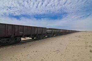 Images Dated 6th February 2008: The longest iron ore train in the world between Zouerate and Nouadhibou