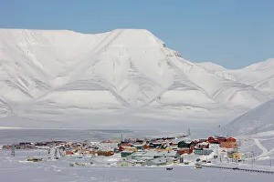 Northern Europe Prints: Longyearbyen, Svalbard, Spitzbergen, Arctic, Norway, Scandinavia, Europe