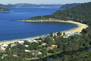 Images Dated 11th February 2009: Looking south across Pearl Beach and Broken Bay towards the mouth of the Hawkesbury River