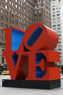 Images Dated 7th January 2000: Love Sculpture by Robert Indiana