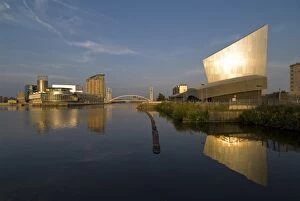Images Dated 27th January 2000: Lowry Centre and Imperial War Museum North, Salford Quays, Manchester, England