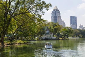Thai Culture Prints: Lumphini Park, Ratchadamri Road, Bangkok, Thailand, Southeast Asia, Asia