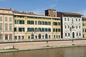 Images Dated 5th January 2010: Lungarno Pacinotti, Arno River, Pisa, Tuscany, Italy, Europe