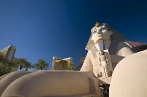 Images Dated 18th November 2008: Luxor Hotel and Casino, Las Vegas, Nevada, United States of America, North America