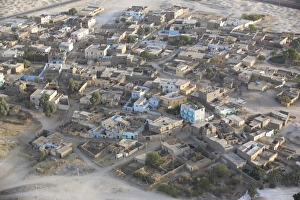 Images Dated 1st March 2007: Luxor suburbs, Egypt, North Africa, Africa