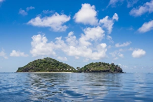 Mana Island Prints: Luxury resort on Mana Island, Mamanuca Islands, Fiji, South Pacific