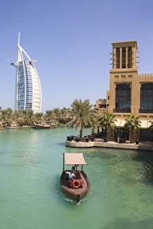 Images Dated 18th September 2009: Madinat Jumeirah and Burj Al Arab Hotels, Jumeirah Beach, Dubai, United Arab Emirates