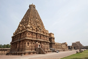 Indigenous Culture Prints: The magnificent Cholan Dynasty Brihadeeswara temple