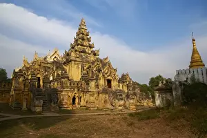 Mandalay Prints: Maha Aungmye Bonzan monastery (Kyuang Ok) (Royal Monastery)
