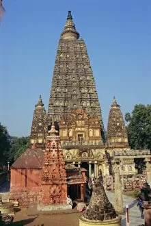 Images Dated 2nd August 2008: The Mahabodhi temple