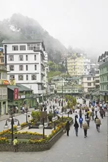 Images Dated 8th October 2008: Mahatma Gandhi Marg (MG Marg), the main shopping street, Gangtok, Sikkim, India, Asia