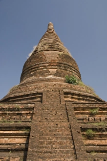 Traditionally Myanmarian Prints: Mahazedi Paya, Bagan (Pagan), Myanmar (Burma), Asia