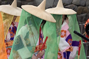 Images Dated 3rd May 2009: Maidens in the Odawara Hojo Godai Festival held in May at Odawara Castle in Kanagawa