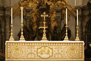 Main altar, St. Peters Basilica, Vatican, Rome, Lazio, Italy, Europe