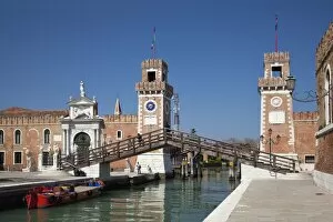Images Dated 9th April 2010: Main entrance, Arsenale, Castello district, Venice, UNESCO World Heritage Site