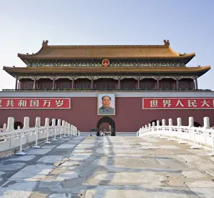 Main entrance to The Forbidden City, with Chairman Mao Tsedongs portrait hanging above the doorway, Beijing