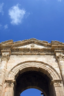 Images Dated 14th October 2007: Main entrance, Hadrians Arch, Jerash (Gerasa), a Roman Decapolis City
