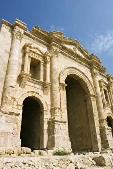 Images Dated 14th October 2007: Main entrance, Hadrians Arch, Jerash (Gerasa) a Roman Decapolis city