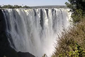 Images Dated 13th August 2010: Main Falls, Victoria Falls, UNESCO World Heritage Site, Zimbabwe, Africa