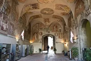 Images Dated 5th January 2010: Main gate, Palazzo dei Vicari, Scarperia, Florence, Tuscany, Italy, Europe